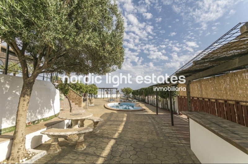 Spectacular villa very close to Nerja