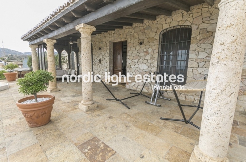 Spectacular villa very close to Nerja
