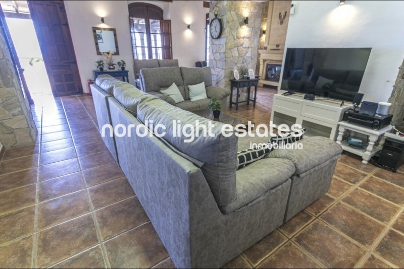 Spectacular villa very close to Nerja