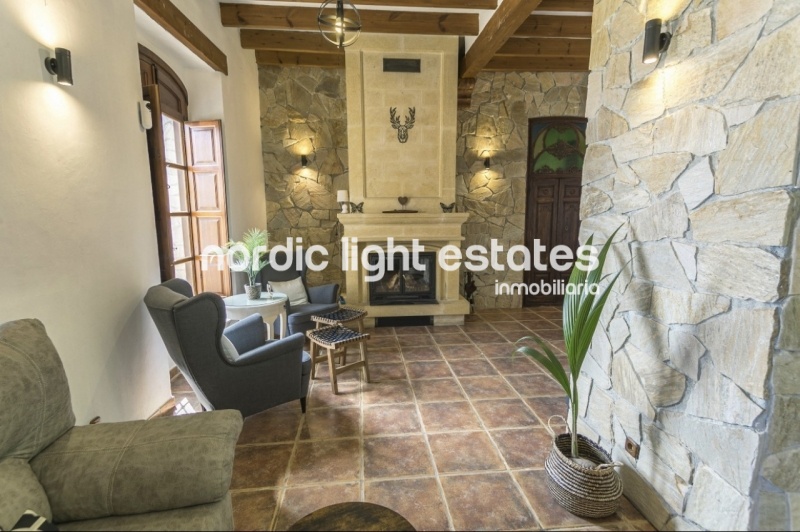 Spectacular villa very close to Nerja