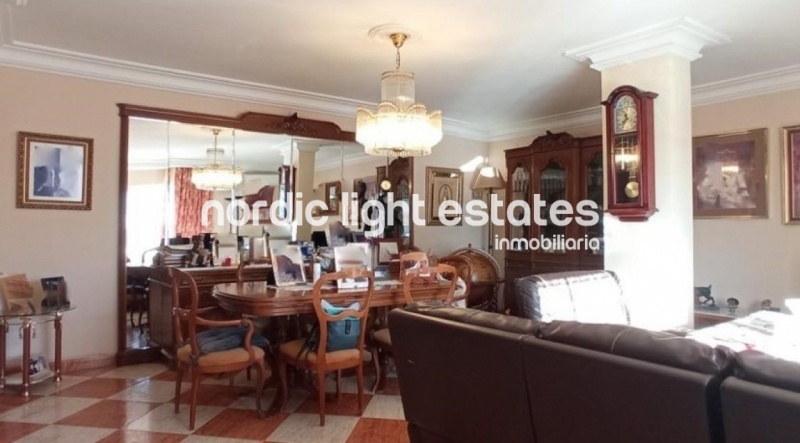 Villa with 4 bedrooms and garage 