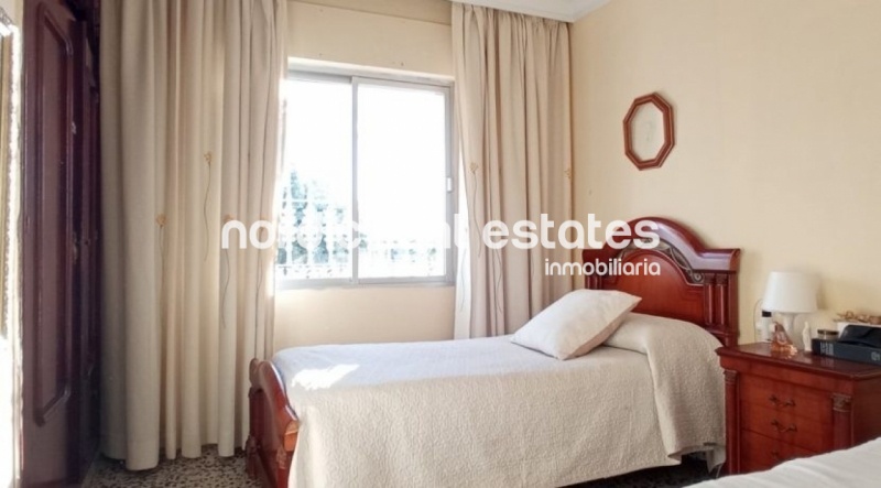 Villa with 4 bedrooms and garage 