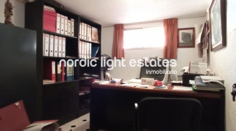 Villa with 4 bedrooms and garage 