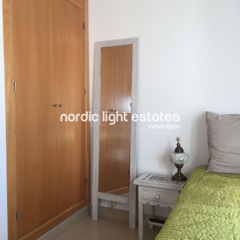 ¡¡¡Ganga!!! Moderno apartamento con 2 dormitorios, aire y trastero 