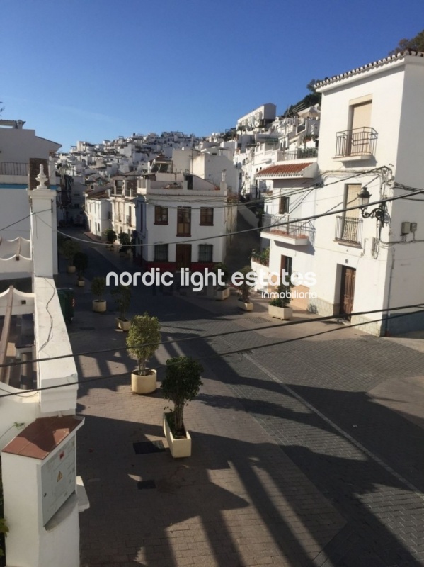 ¡¡¡Ganga!!! Moderno apartamento con 2 dormitorios, aire y trastero 