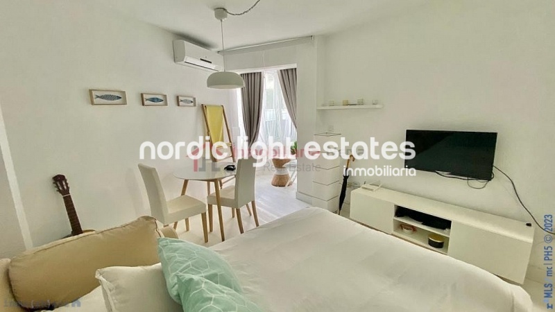 Beach front estudio in Torrecilla 