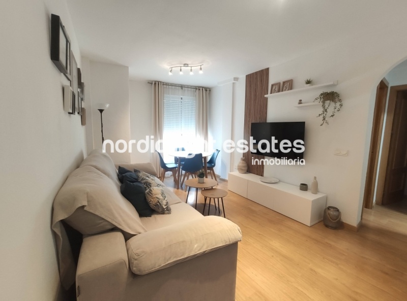Apartamento en Nerja. Frente Plaza Cantarero