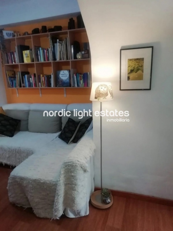 Apartment and 2 commercial premises in the centre of Nerja