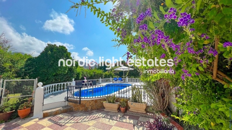 Maravillosa villa entre Nerja y Frigiliana 