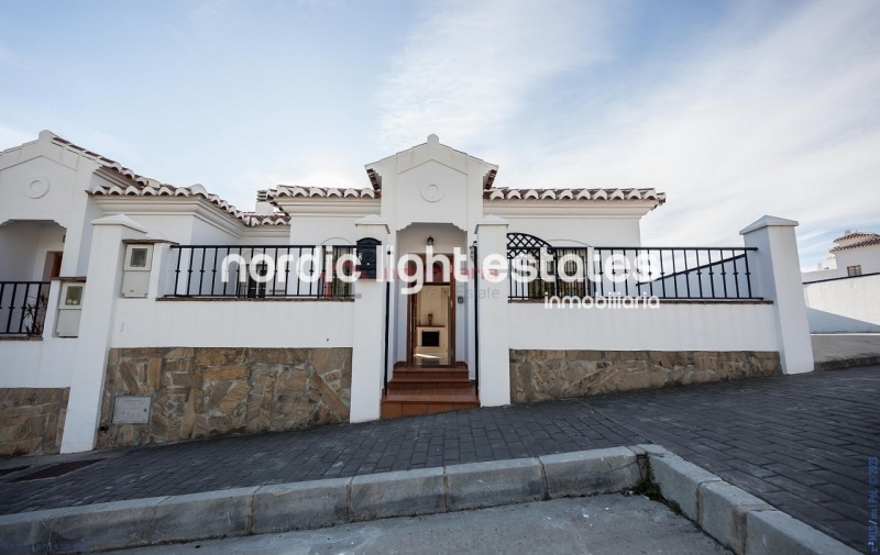 Propiedades similares Hermosa villa muy cerca de Frigiliana centro 