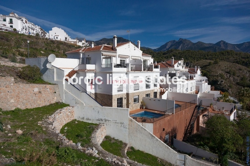 Propiedades similares Hermosa villa muy cerca de Frigiliana centro 