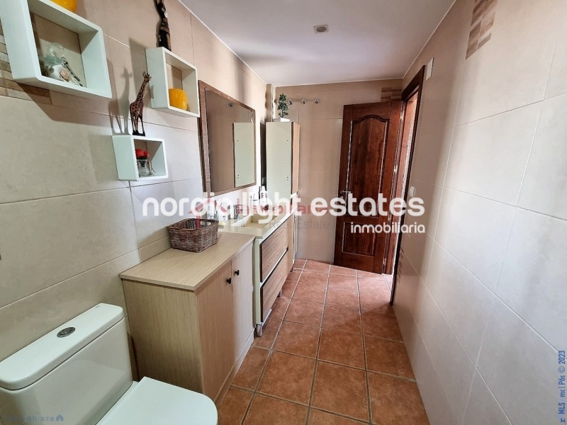 Propiedades similares Casa grande 5 dormitorios en Torrox Costa