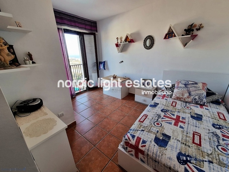 Propiedades similares Casa grande 5 dormitorios en Torrox Costa