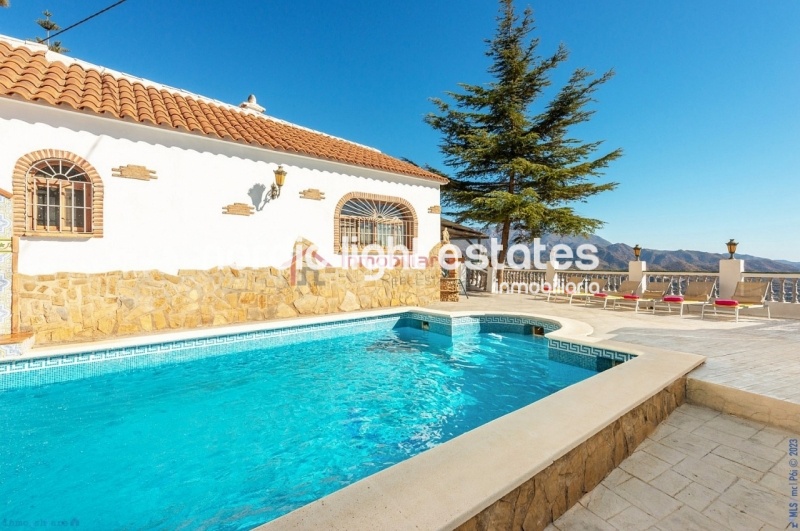 Propiedades similares 3 preciosas casas en 1 en Frigiliana