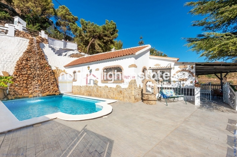 Propiedades similares 3 preciosas casas en 1 en Frigiliana