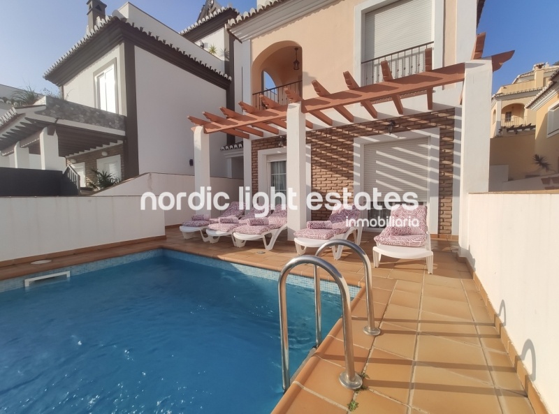 Propiedades similares Maravillosa villa independiente con piscina para el invierno 2025/26