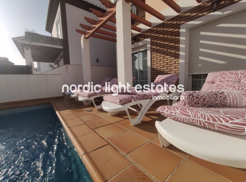 Propiedades similares Maravillosa villa independiente con piscina para el invierno 2025/26