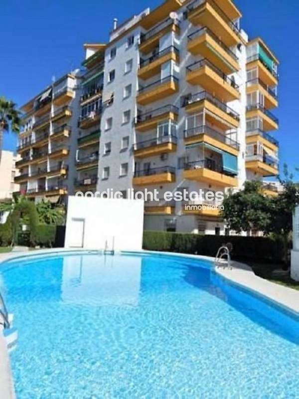 Encantador apartamento completamente renovado, junto a la playa de Torrecilla