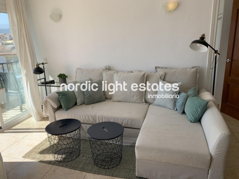 Encantador apartamento completamente renovado, junto a la playa de Torrecilla