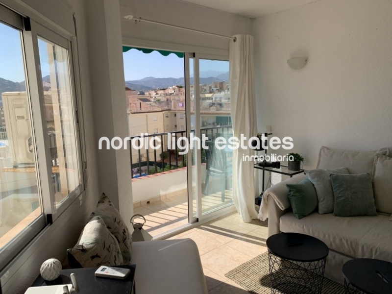 Encantador apartamento completamente renovado, junto a la playa de Torrecilla