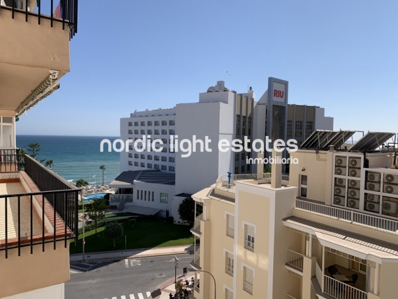 Encantador apartamento completamente renovado, junto a la playa de Torrecilla