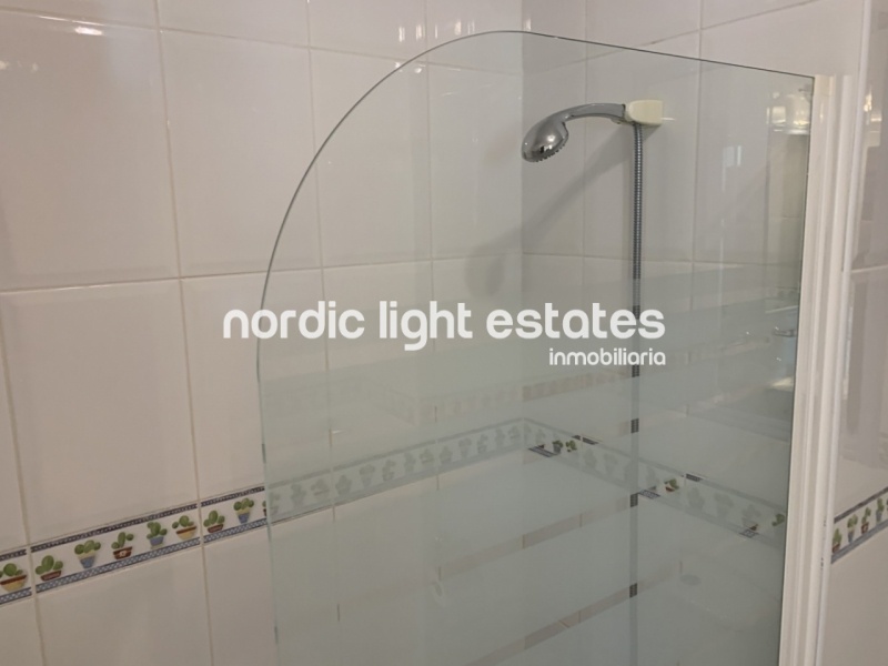 Encantador apartamento completamente renovado, junto a la playa de Torrecilla