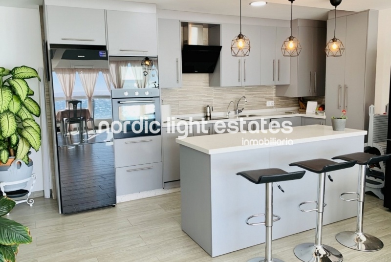 APARTMENT WITH UNBEATABLE VIEWS