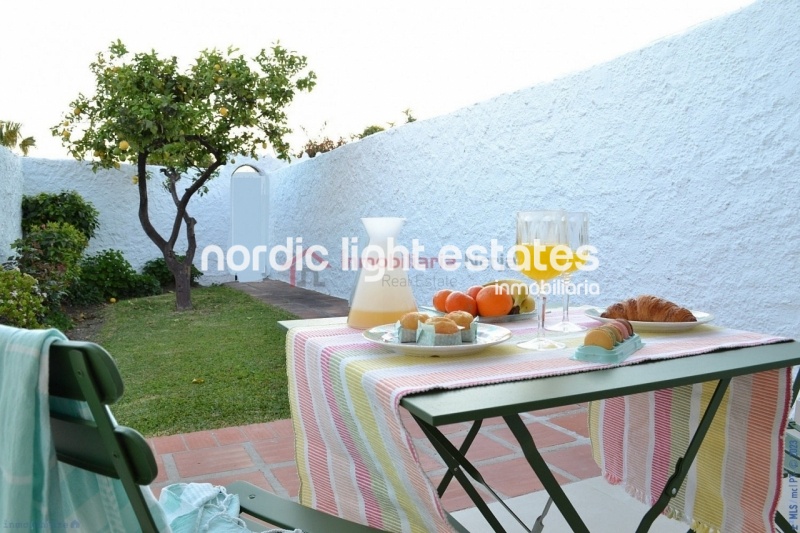 Renovated apartment with private garden 