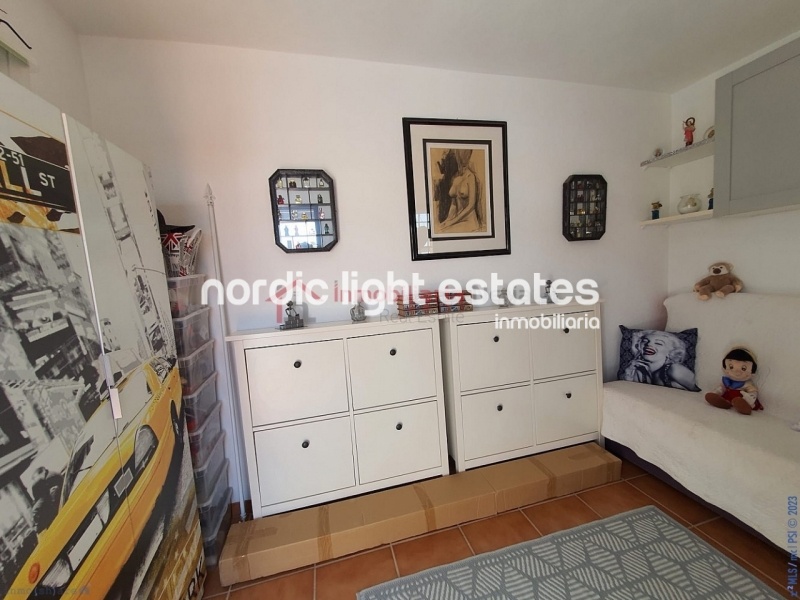 Impresionante villa semi adosada prácticamente nueva