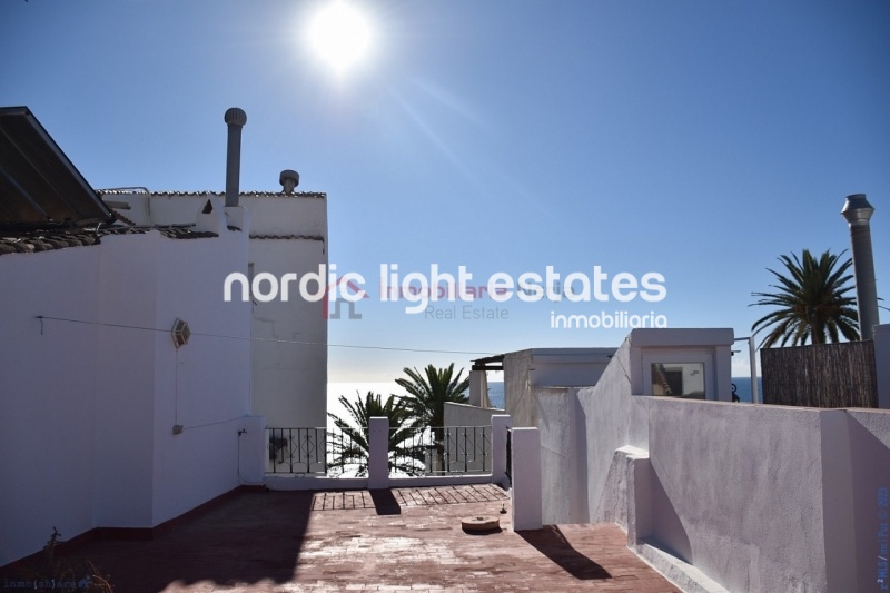 Propiedades similares Casa en el centro histórico con vistas panorámicas al mar 