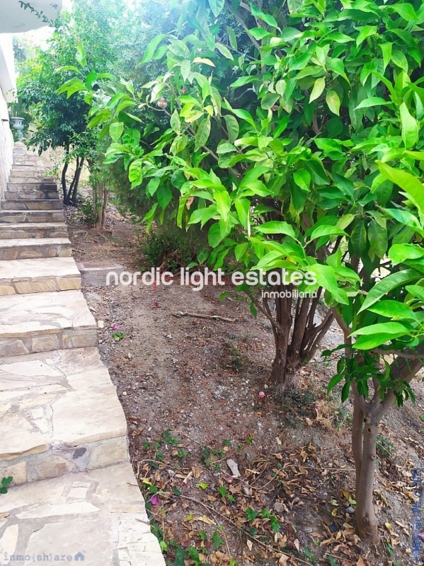 Preciosa villa con vistas impresionantes al mar