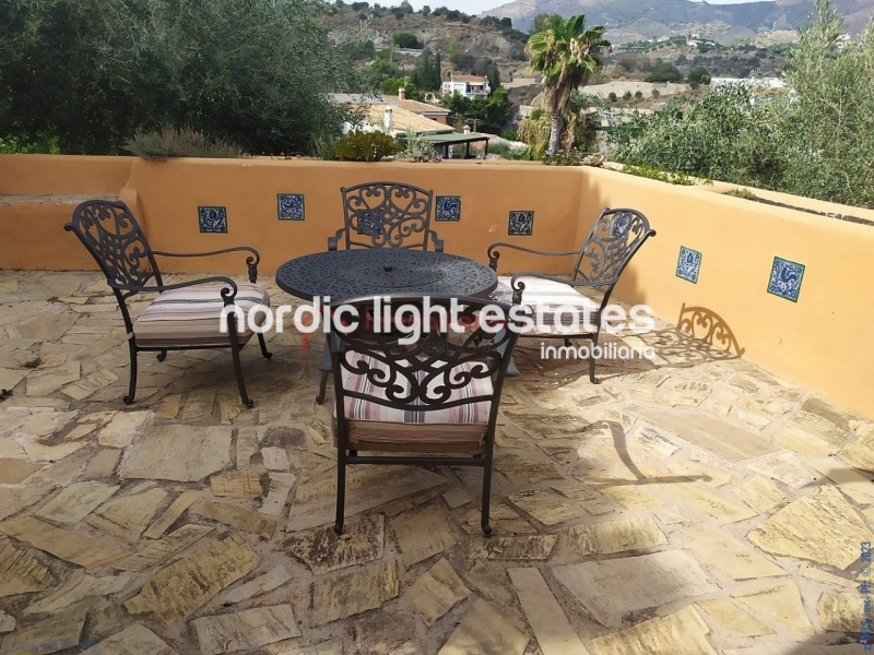 Preciosa villa con vistas impresionantes al mar