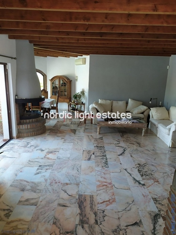 Preciosa villa con vistas impresionantes al mar