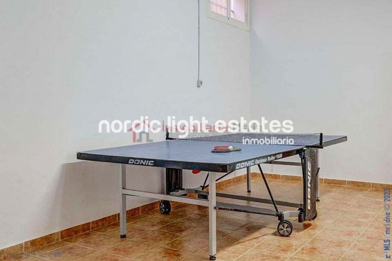 Propiedades similares Cautivadora villa con 5 dormitorios y 3 baños 