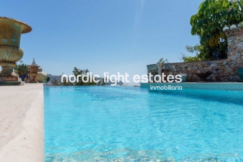 Propiedades similares Villa en La Herradura con vistas panorámicas al mar