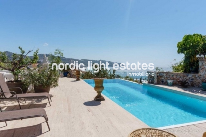 Propiedades similares Villa en La Herradura con vistas panorámicas al mar