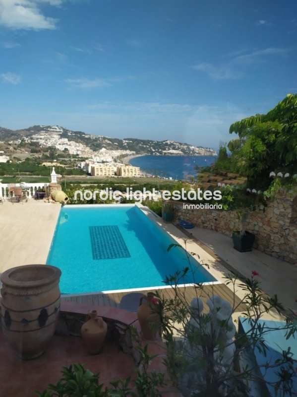 Propiedades similares Villa en La Herradura con vistas panorámicas al mar