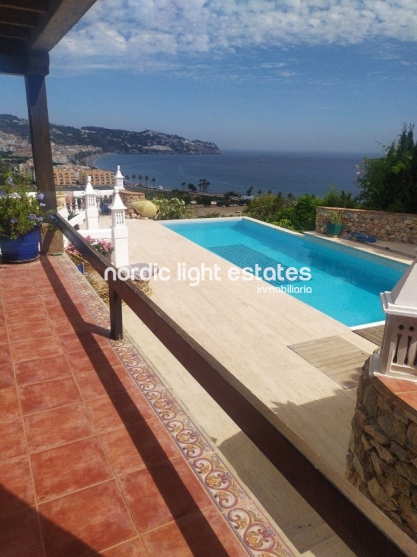 Propiedades similares Villa en La Herradura con vistas panorámicas al mar