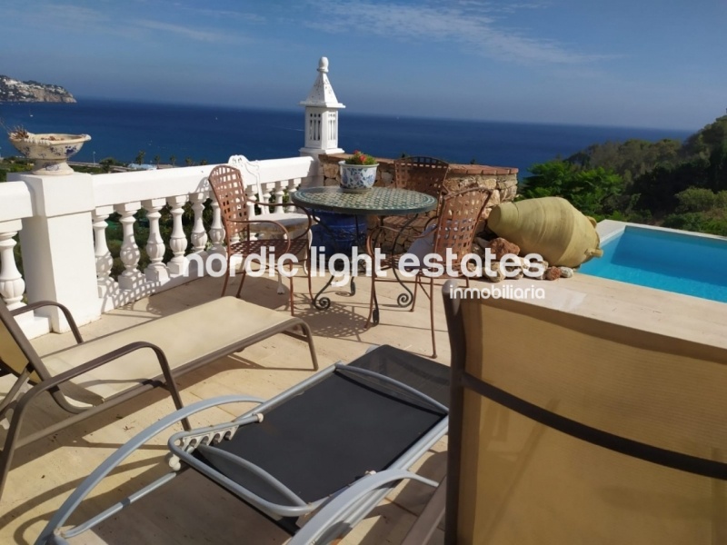Propiedades similares Villa en La Herradura con vistas panorámicas al mar