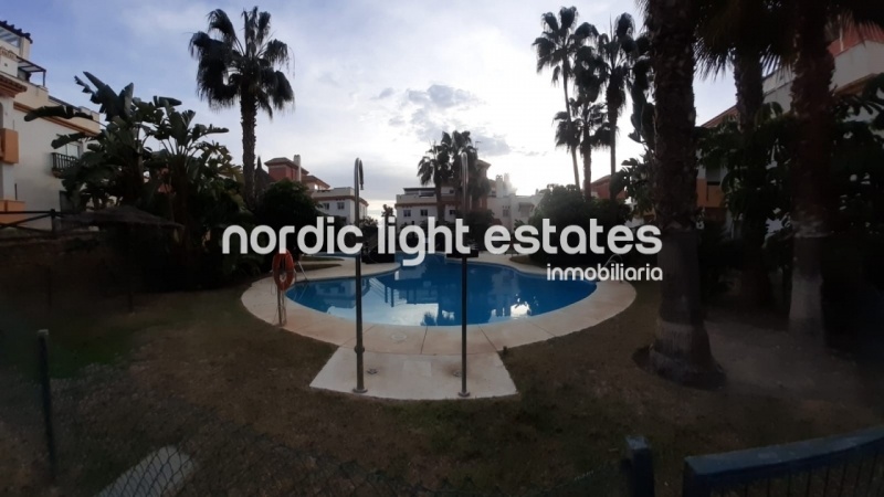 Top floor apartment located in the Baviera Golf urbanization, Caleta de Vélez