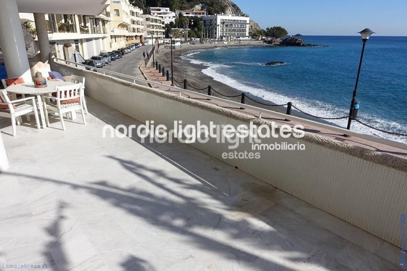 Similar properties Spectacular beach front apartment 
