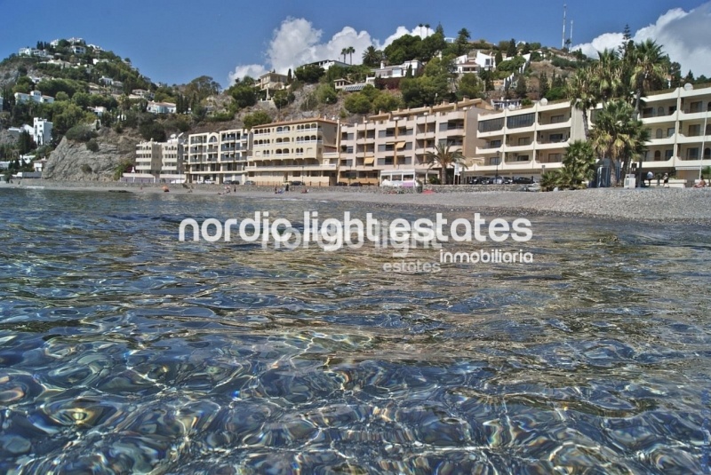 Similar properties Spectacular beach front apartment 