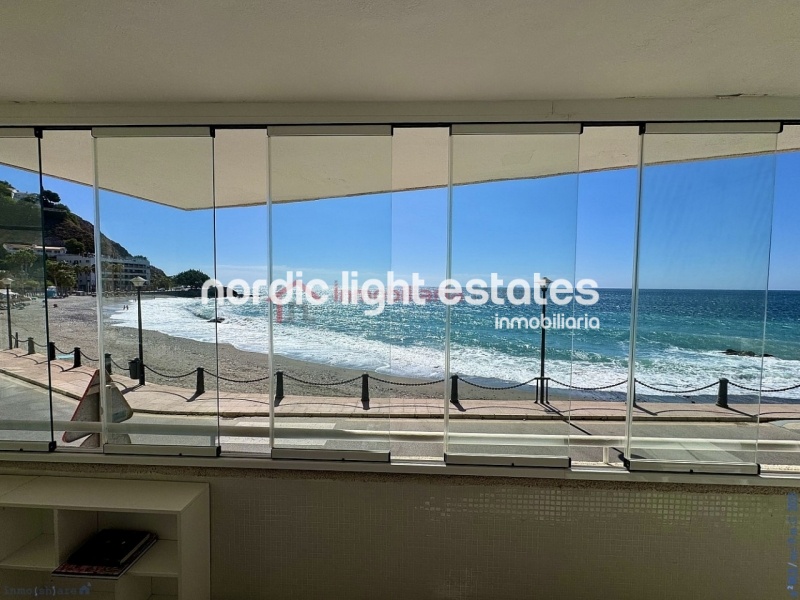 Similar properties Spectacular beach front apartment 