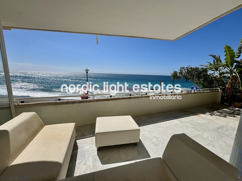Similar properties Spectacular beach front apartment 