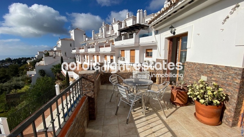 Propiedades similares Espaciosa casa adosada en Frigiliana con 2 salones y 2 cocinas