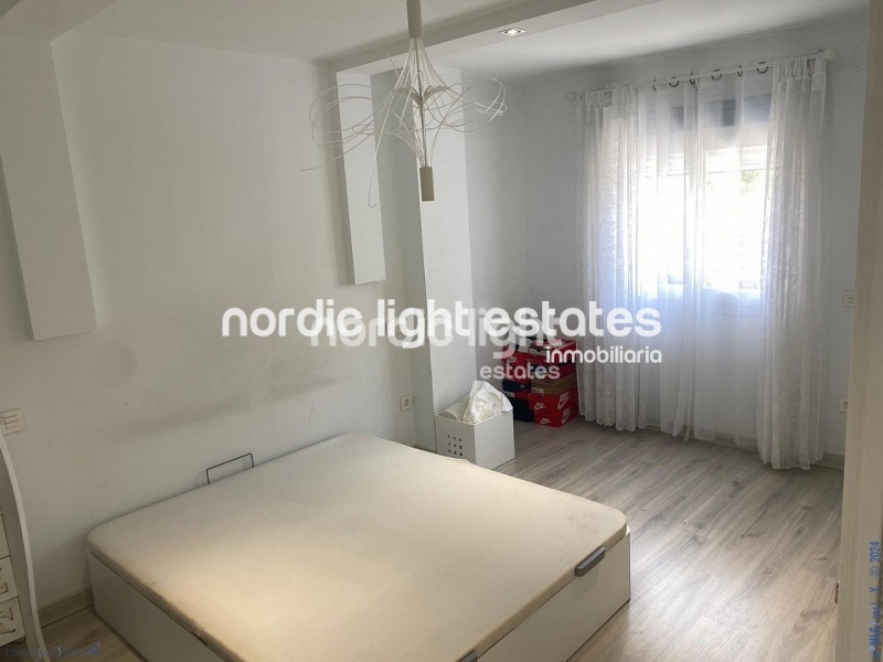 Apartamento con 2 dormitorios (antes 4) en Torre del Mar