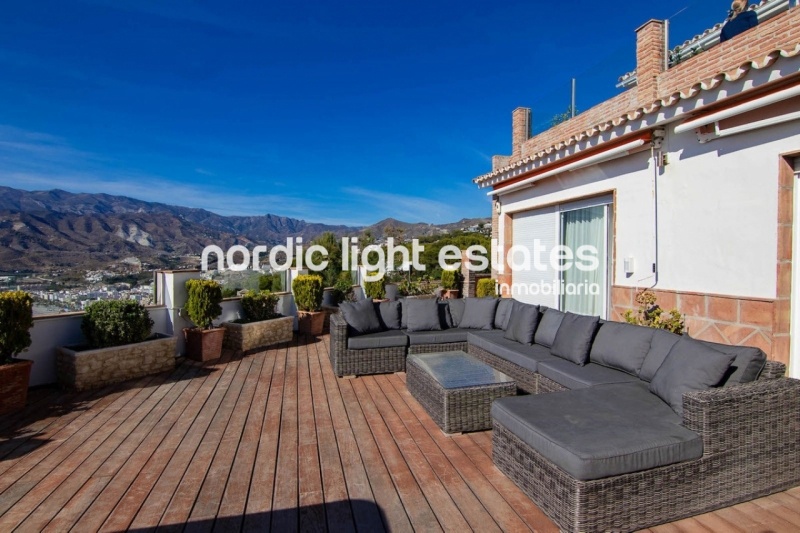 Propiedades similares Espectacular villa sobre la bahía de La Herradura 