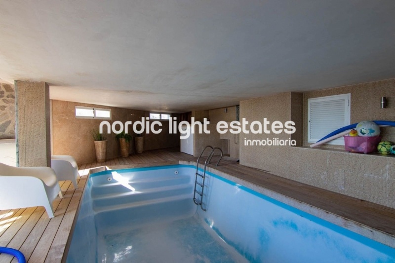Propiedades similares Espectacular villa sobre la bahía de La Herradura 