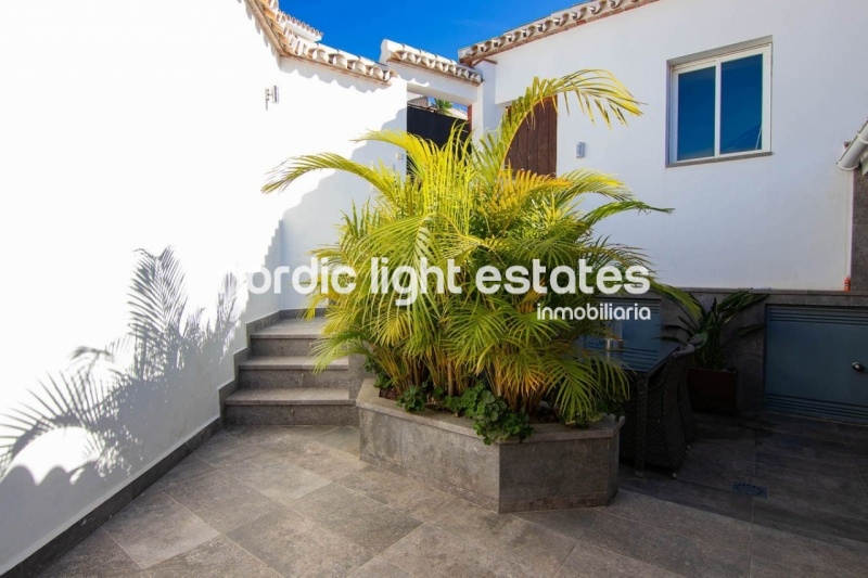 Propiedades similares Espectacular villa sobre la bahía de La Herradura 