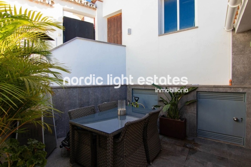 Propiedades similares Espectacular villa sobre la bahía de La Herradura 